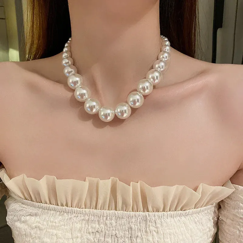 AC - Pearl Necklace: European-American style, trendy fashion for travel or weddings 2024