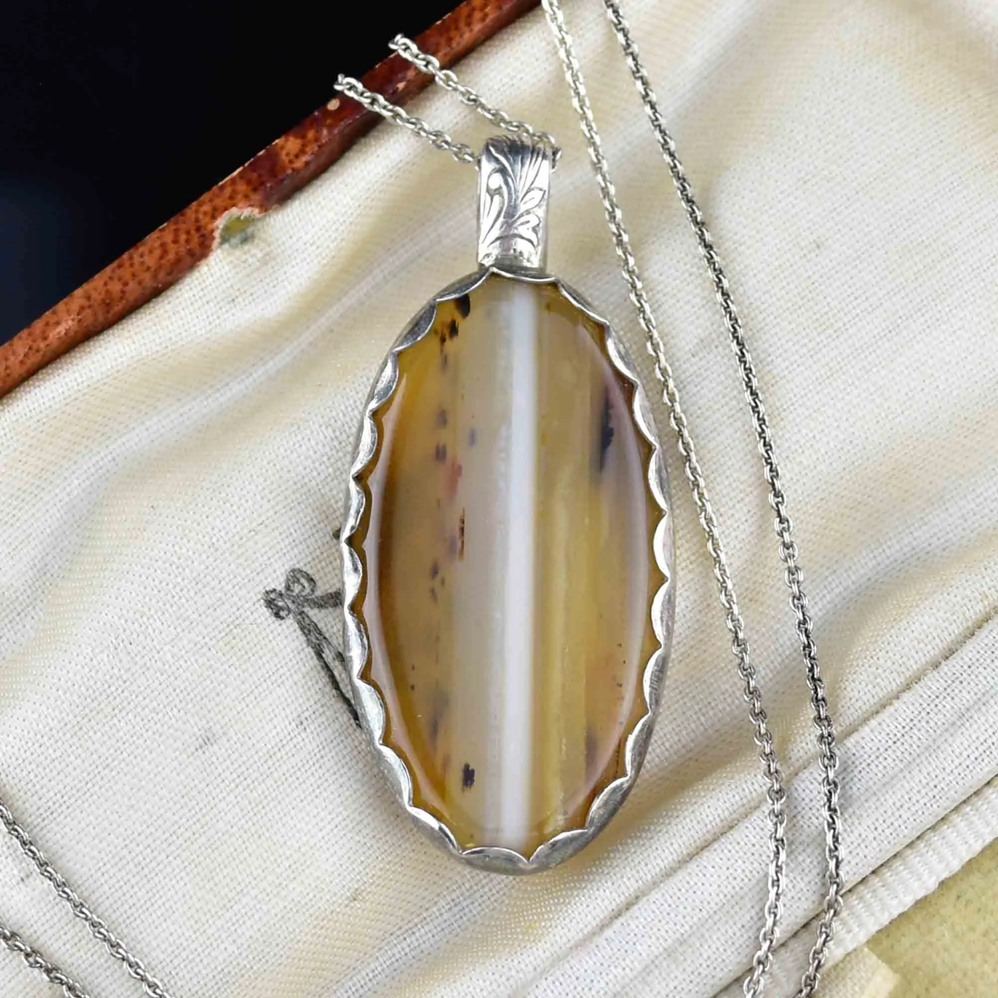 Vintage Silver Banded Agate Pendant Necklace