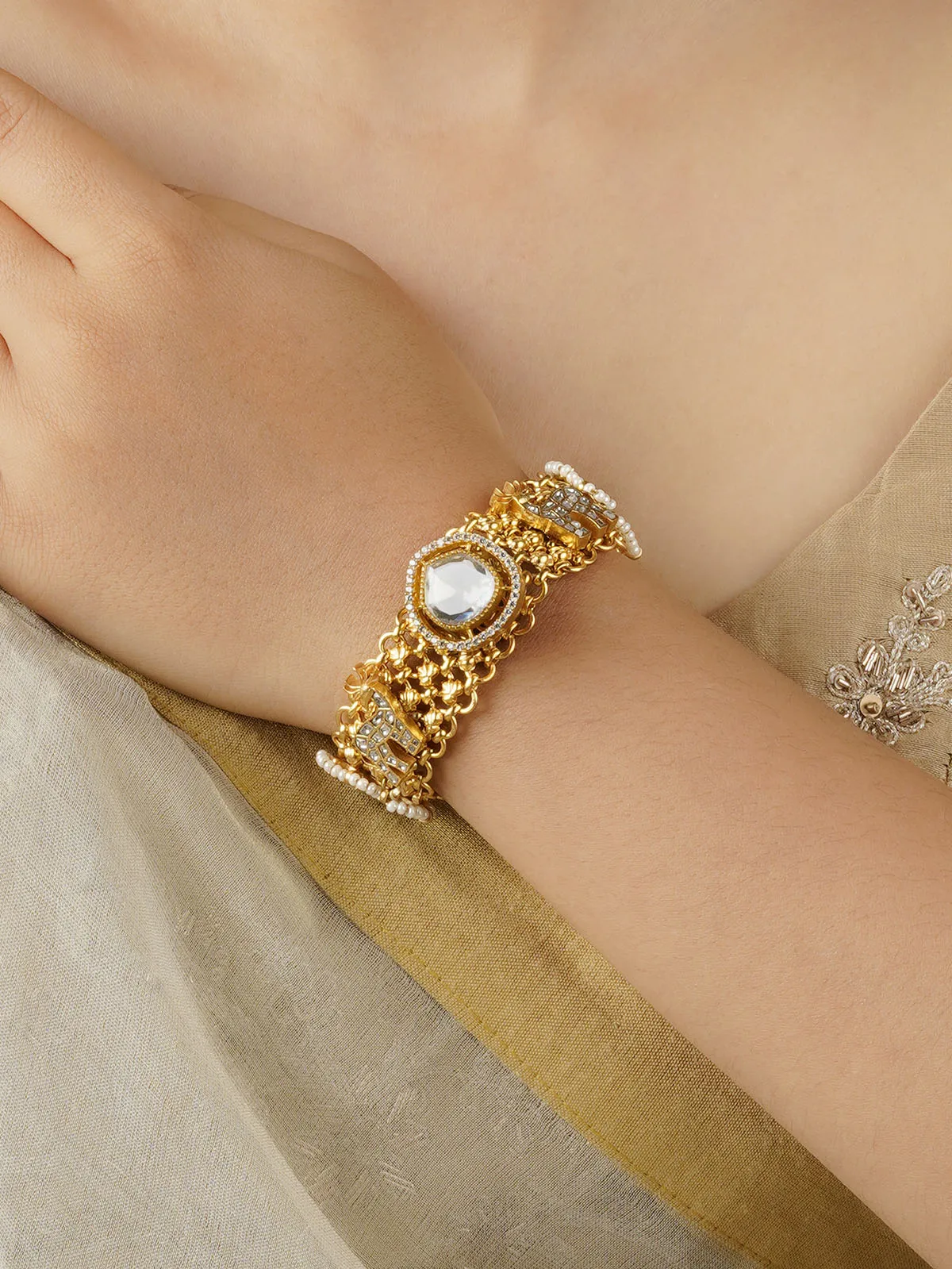 White Color Gold Plated Mishr Bracelet - MR-BRAC152